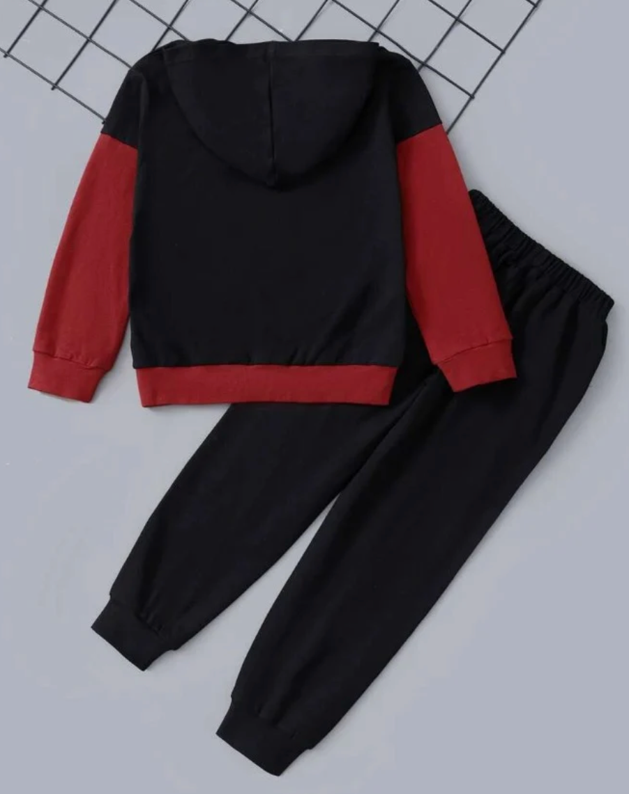 Boys’ “Future” Printed Tracksuit Set – Trendy & Comfy Outfit for Kids