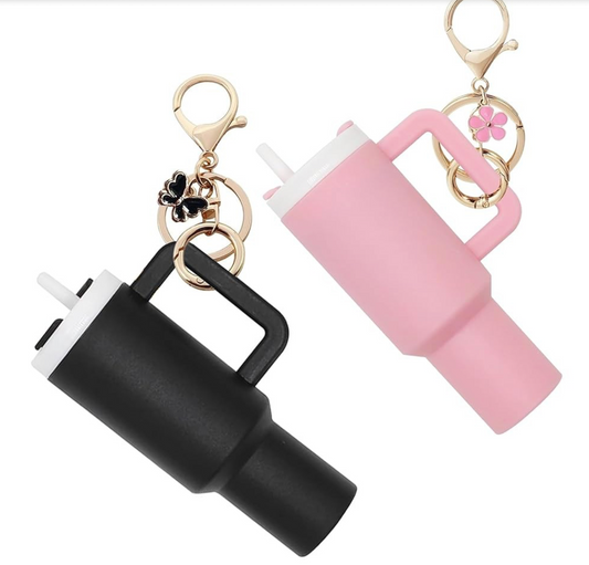 Mini Stanley Tumbler Keychain – Cute Portable Stanley Cup Charm for Handbags, Backpacks & Car Keys – Trendy Mini Stanley Cup Accessory – Random Color Gift Idea