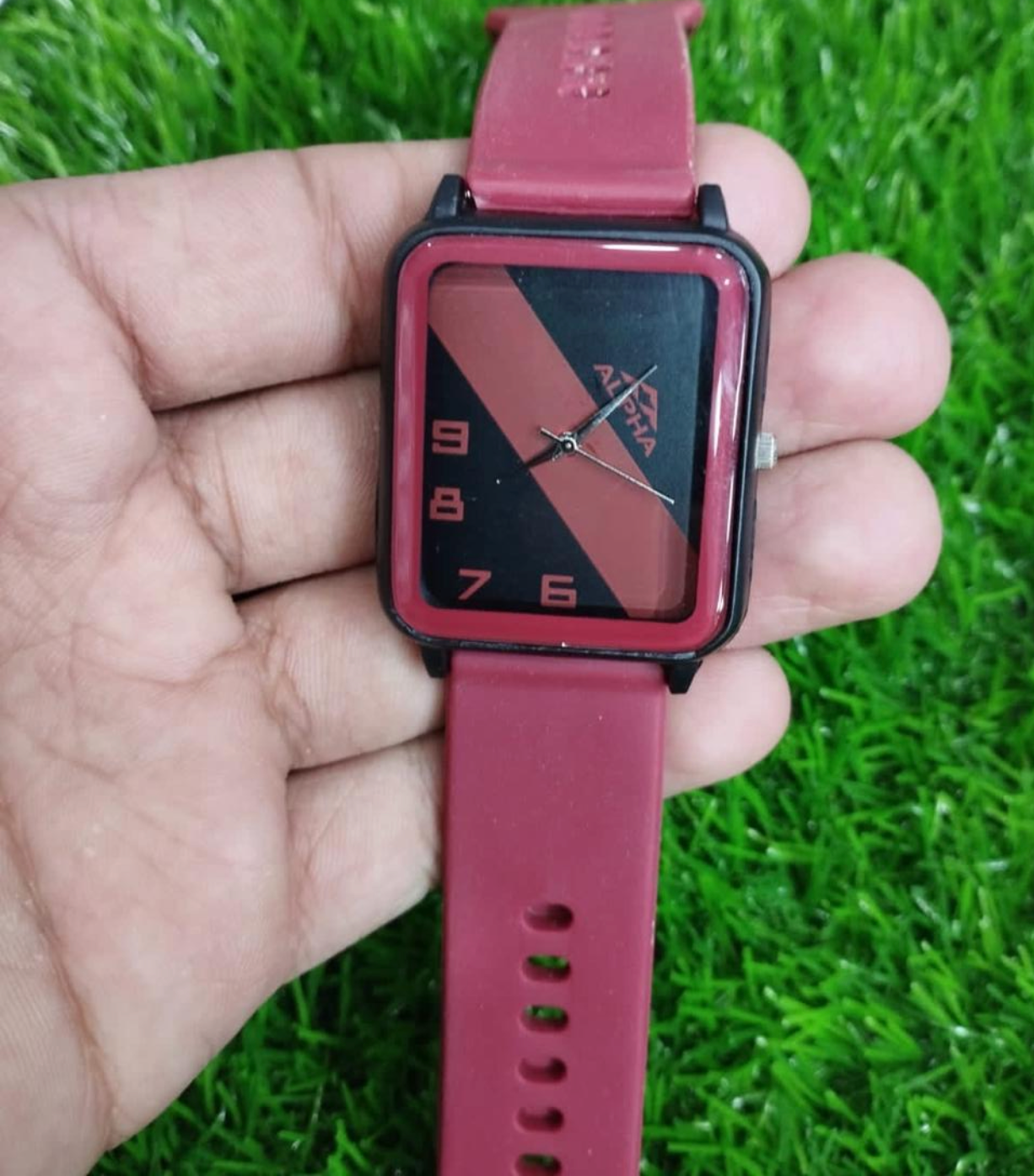 Alpha Wrist Watch – Classic & Stylish Design For Men & Women | Vintage Inspired Alpha Watch Without Box